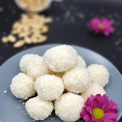 Kokosbällchen mit 3 Zutaten (Raffaello selber machen)